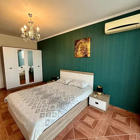 Sun Wave Deluxe Sea View Apartament *